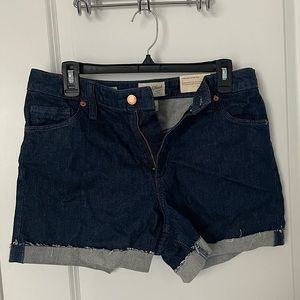 Universal Thread midi shorts. NWT!! Size 10